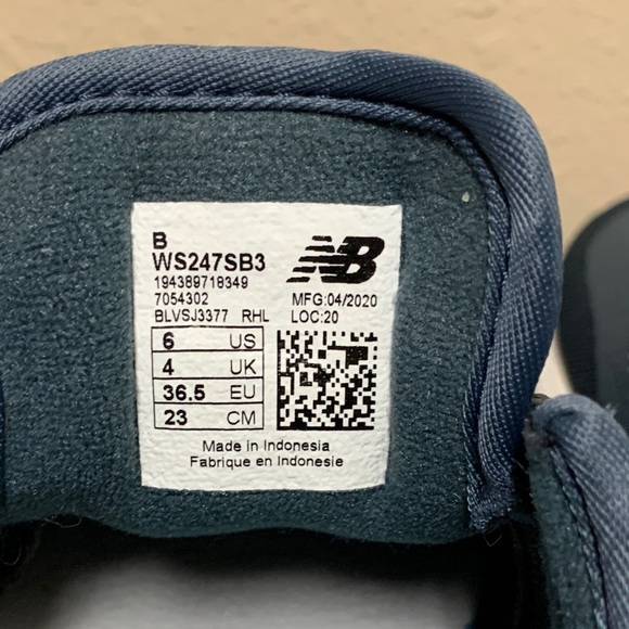 New Balance 247s Sneakers 